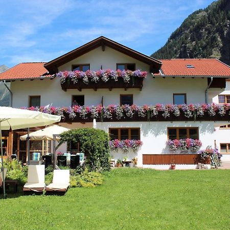 Aparthotel Haus Renate Kaunertal Exterior foto