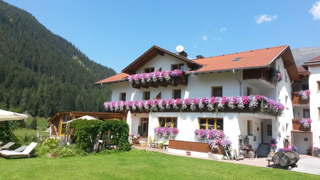 Aparthotel Haus Renate Kaunertal Exterior foto