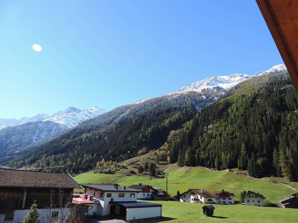 Aparthotel Haus Renate Kaunertal Zimmer foto