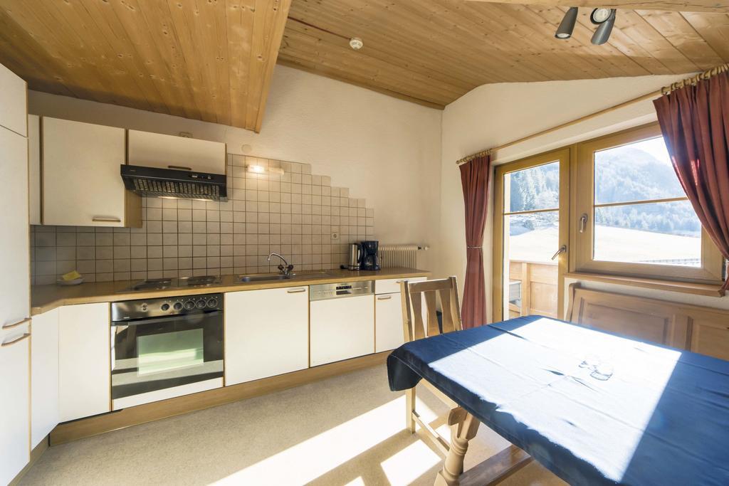 Aparthotel Haus Renate Kaunertal Zimmer foto