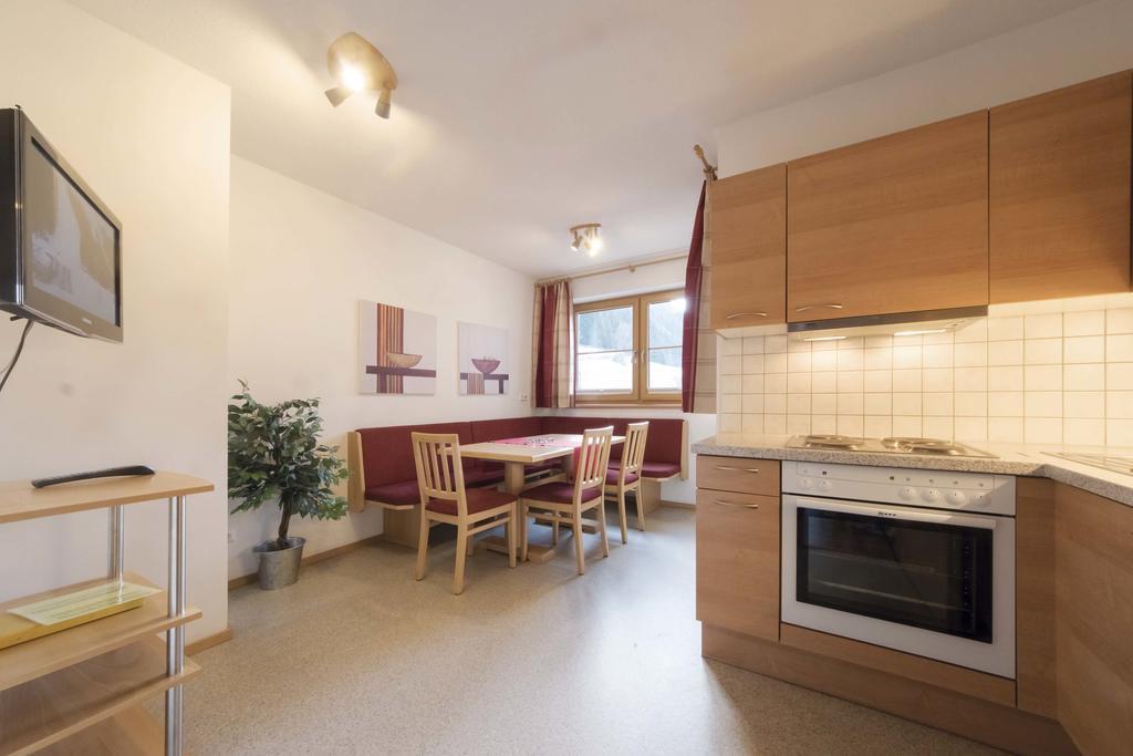 Aparthotel Haus Renate Kaunertal Zimmer foto