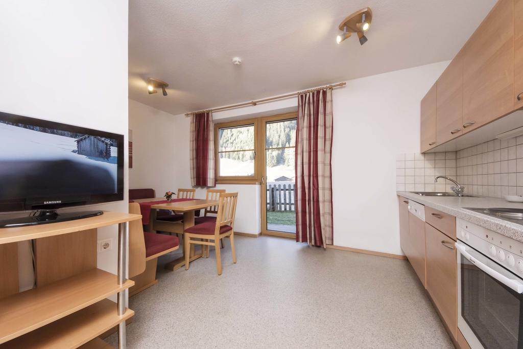 Aparthotel Haus Renate Kaunertal Zimmer foto
